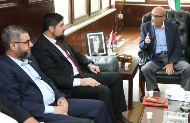 وزير المياه والري يستقبل وفد وزارة الطاقة السوري...