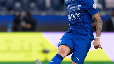 الهلال يلاحق صدارة النصر بنقاط الشباب