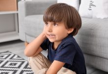 ألم الأذن عند الأطفال: هل هو نزلة برد أم عدوى في الأذن؟