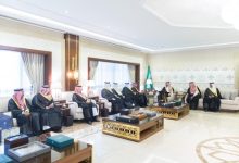 أمير المنطقة الشرقية ونائبه يستقبلان مجلس إدارة نادي الفتح