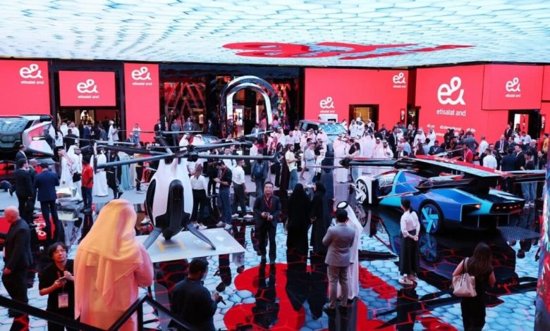 "إي آند" تمهد لعصر الاتصالات الفائقة السرعة من قلب "جيتكس جلوبال 2025"