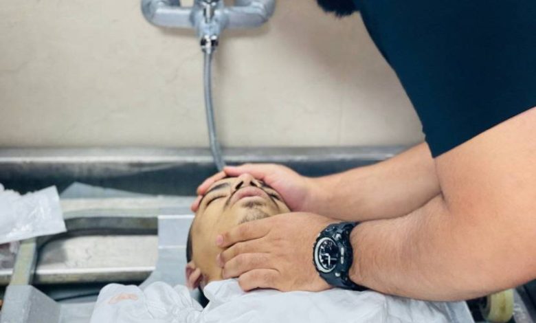 استشهاد الفتى محمد أبو حنين برصاص الاحتلال في مخيم عسكر