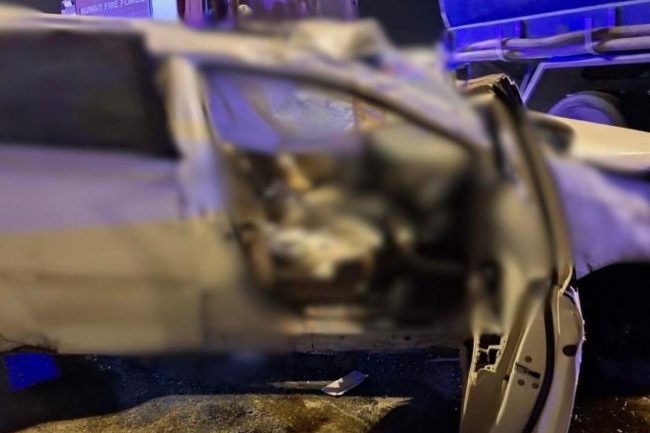 «الإطفاء» تعاملت مع حادث تصادم و إنقلاب مركبة على طريق المطلاع