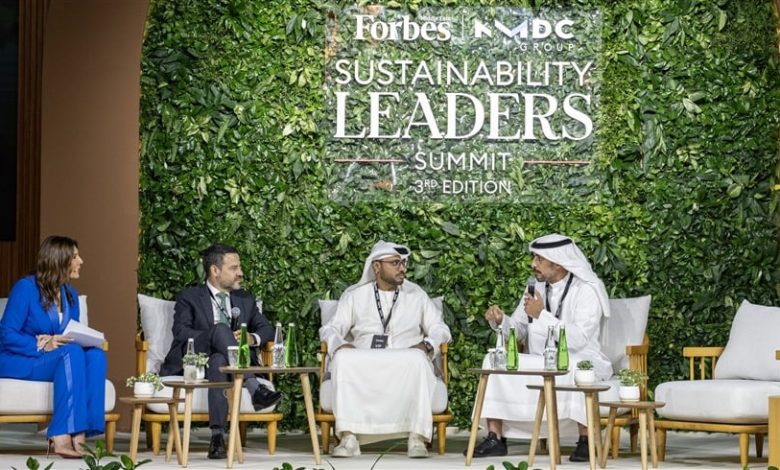 الإمارات تستعرض مسارات التحول الصناعي نحو الحياد الكربوني 2050 في فوربس الشرق الأوسط
