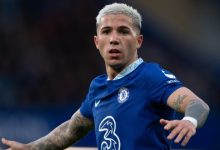 الاتحاد الأرجنتيني يعلن إصابة إنزو فرنانديز وعودته إلى تشيلسي