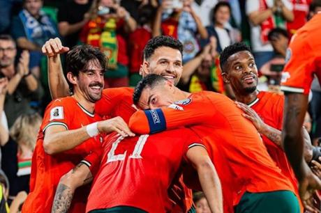 البرتغال في مهمة حسم الصعود لكأس العالم أمام المجر.. الموعد والقنوات الناقلة