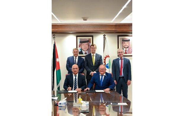 "البوتاس العربية" توقّع اتفاقية الخدمات الهندسية لمصنع...