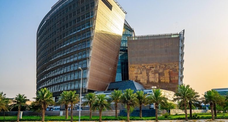 «التربية» تطلق خدمة الصندوق الخيري الإلكتروني