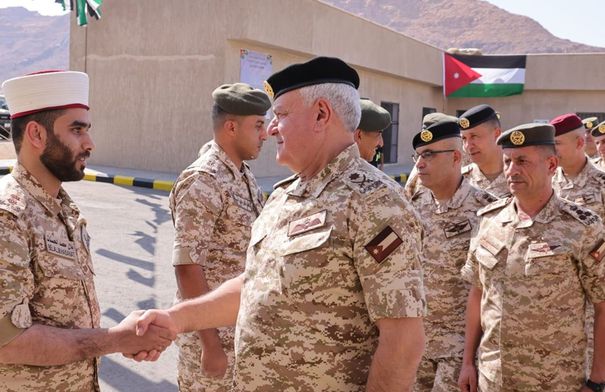 الحنيطي يتفقد كتيبة حرس الحدود 2 الملكية ويطلع على...