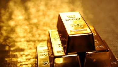 الذهب يتراجع بعد ارتفاع الدولار وقبل إعلان بيانات التضخم الأمريكية