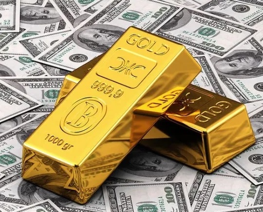 الذهب يرتفع عالميا ومحليا قبيل قرار الفيدرالي الأمريكي وسط توقعات بخفض الفائدة