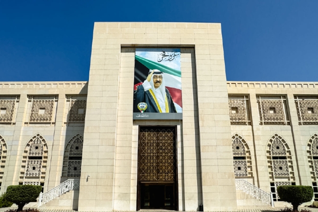 الكويت تدين وتستنكر استهداف قوات الدعم السريع للمدنيين في مدينة الفاشر بالسودان