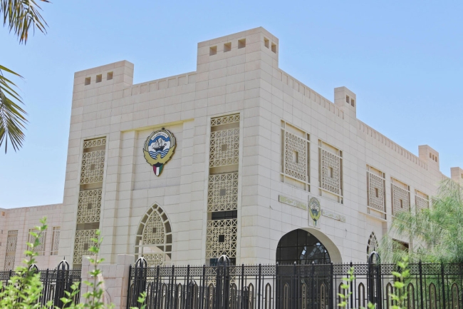 الكويت وجامعة الدول العربية و«التعاون الإسلامي» يدينون فرض «السيادة الإسرائيلية» على الضفة الغربية المحتلة