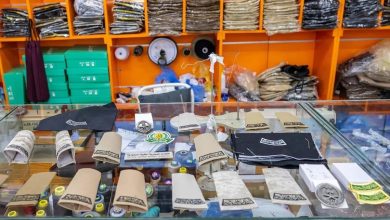 اللجنة الأمنية بإمارة الرياض تغلق ثلاثة محال مخالفة لنظام بيع وخياطة الملابس العسكرية