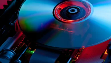 اليابانيون لا زالوا يستخدمون أقراص الـ DVD، وFujitsu تساعدهم على ذلك!