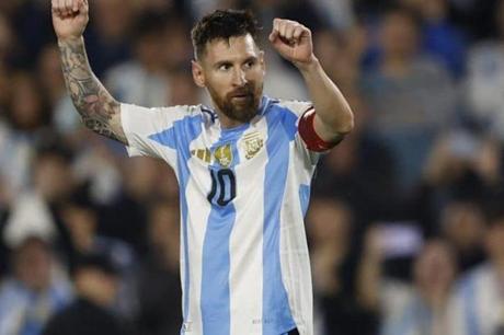 بطاقة نادرة لـ ميسي عمرها 20 عامًا بسعر يصل إلى 30 ألف يورو