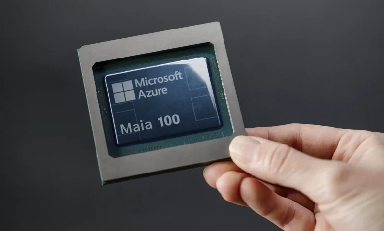 تقرير: Intel تستعد لتصنيع أول شريحة مخصصة من Microsoft بتقنية 18A!