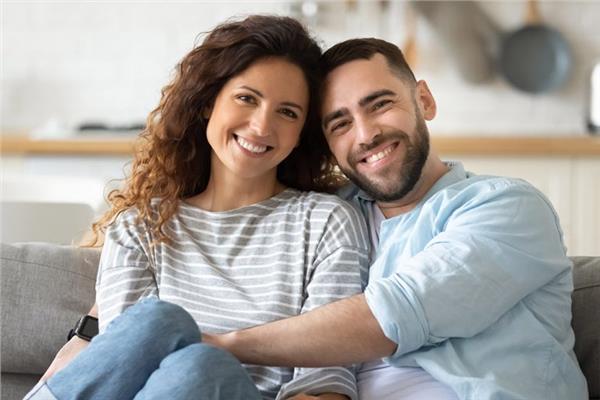 دراسة: الزواج يُحسن الصحة ويُزيد الشعور بالسعادة والراحة