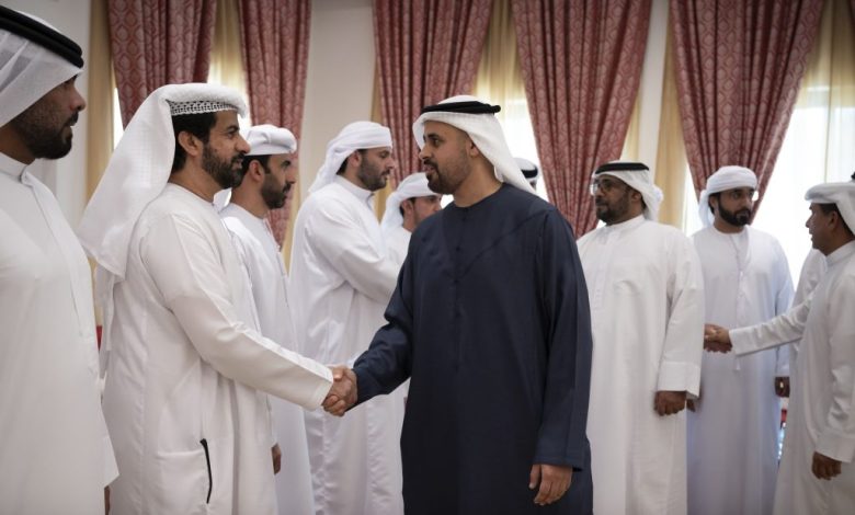 ذياب بن محمد بن زايد يقدم واجب العزاء في وفاة سيف راشد النايلي ومحمد فالح الشامسي