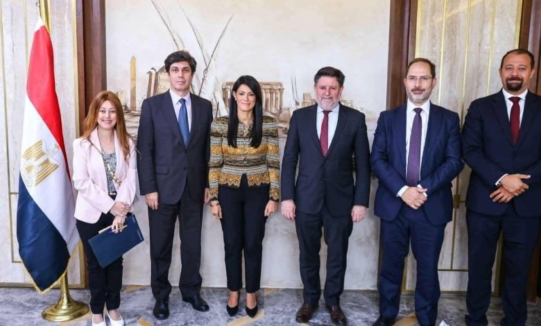 رانيا المشاط تبحث مع وفد منظمة التعاون الاقتصادي والتنمية تطورات تنفيذ البرنامج القُطري مع المنظمة