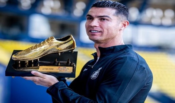 رونالدو يواصل تحطيم الأرقام مع النصر وميسي يردّ من ميامي بالأداء والأهداف