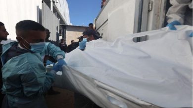"صحة غزة" تتسلم 30 جثمانا لشهداء أفرجت عنهم إسرائيل...