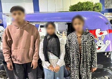 ضبط قائد «توك توك» صوّر فتاتين بملابس خادشة ونشر الصور لزيادة المشاهدات