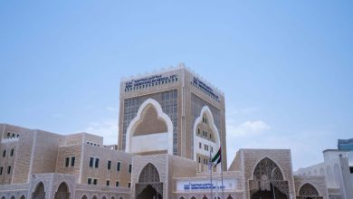 فريق طبي في "خليفة الطبية" ينقذ حياة طفلة من عدوى نادرة في الجمجمة