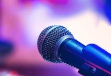 فنان تركي يسقط ميتاً أثناء غنائه في إحدى الحفلات  فيديو...