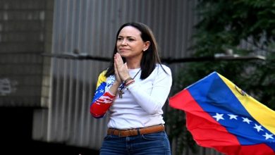 فوز الفنزويلية ماريا كورينا ماتشادو بجائزة نوبل للسلام