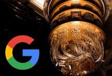 دوائر الكيوبِت (qubit) التي تطوّرها جوجل للحوسبة الكمّية مصنوعة من مواد فائقة التوصيل، وتُحفظ في درجات حرارة منخفضة جدًا.