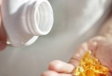 ما جدوى المكملات الغذائية للنساء في منتصف العمر؟ جدل متجدد بين الضرورة والتكلفة