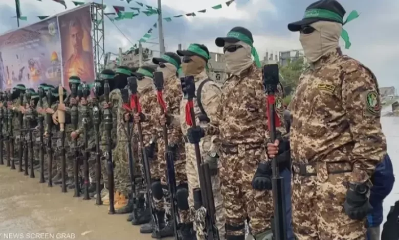 محلل عسكري إسرائيلي: حماس لن تسلم سلاحها قبل قيام الدولة الفلسطينية