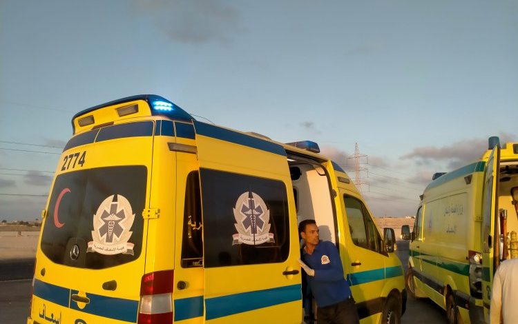 مصرع قس وزوجته وإصابة 3 أشخاص في حادث تصادم على طريق قنا - سفاجا