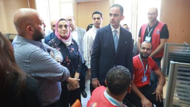 نائب وزير الصحة يتفقد غرفة الخط الساخن 137 بالإسكندرية ويوجه بتعزيز بيئة العمل لتقديم خدمات متميزة للمواطنين