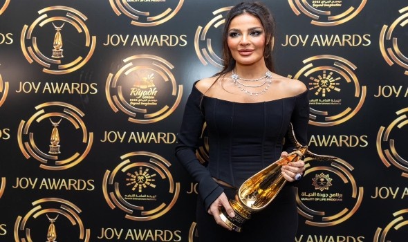 نادين نسيب نجيم تتعرض لإصابة في فعالية مشجعي NBA بأبوظبي وتستعد لبطولة مسلسل "ممكن" في رمضان 2026