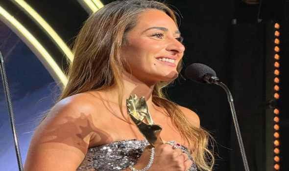 ناقدة فنية تهاجم أمينة خليل ولميس الحديدي بعد جدل الحلق والأخيرة تردّ