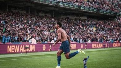 هدف في الوقت القاتل يمنح برشلونة الصدارة مؤقتا