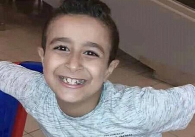 والد ضحية زميله بالإسماعيلية: صورة ابني لا تفارق خيالي بعد تقطيعه لأشلاء
