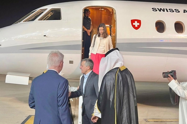 وزير خارجية سويسرا يصل البلاد