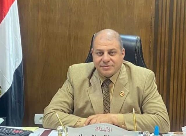 وكيل تعليم قنا: لا تهاون مع إثبات حضور الغائبين.. والتدقيق أساس الانضباط الدراسي