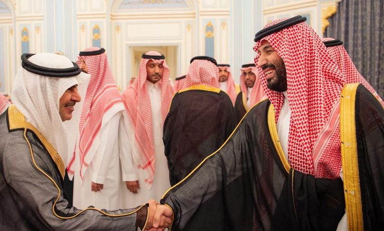 ولي العهد يستقبل الأمراء والعلماء والوزراء وجمعًا من المواطنين الذين قدموا للسلام عليه