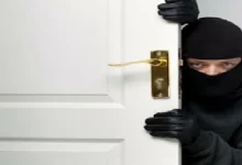 نام بعد السرقة.. فاستيقظ على كابوس الشرطة