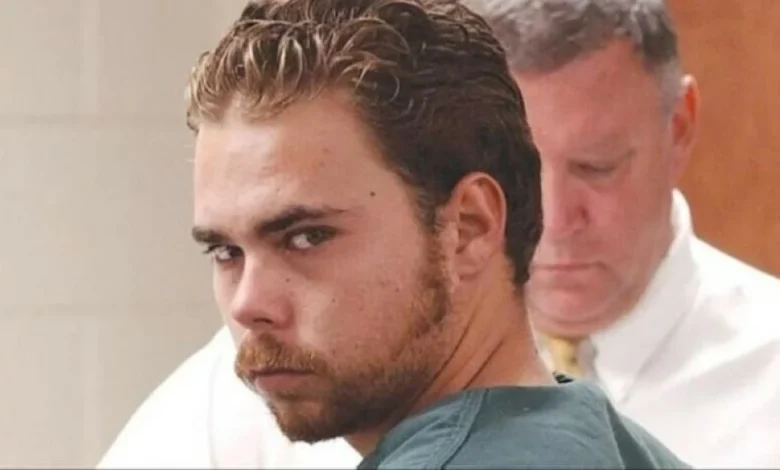 الإعدام رمياً بالرصاص.. نهاية قاتل كتب بدم الضحية «امسكوني إن استطعتم»