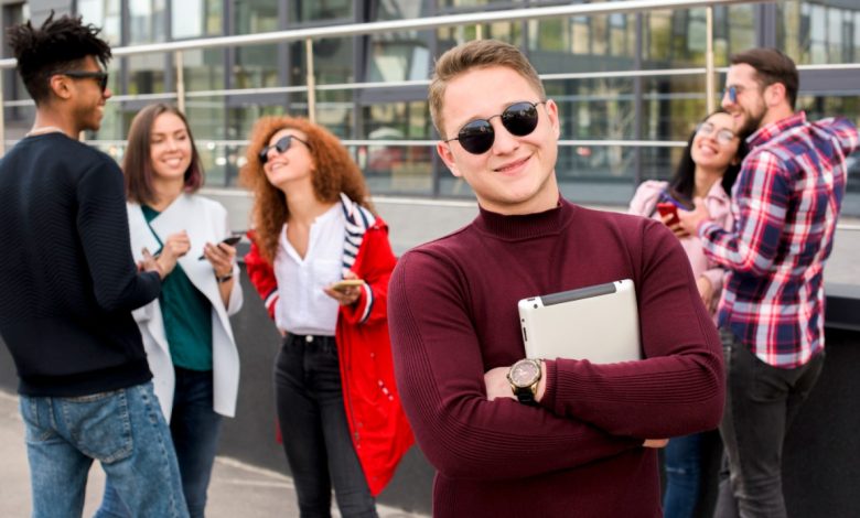 أسرار الثقة بالنفس وكيفية تعزيزها في مرحلة الشباب