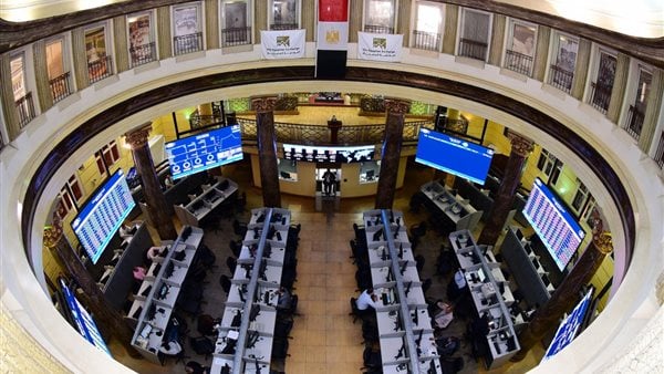 أسهم الإسكندرية لتداول الحاويات تواصل الصعود وتقفز 7% بعد صفقة موانئ أبوظبي