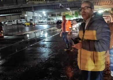 أمطار غزيرة وكرات ثلج تضرب الإسكندرية.. والصرف الصحي يرفع تجمعات المياه