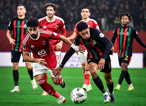 إبراهيم نور الدين: حكم مباراة الأهلي والجيش الملكي شعر بالتوتر لغياب تقنية الـVAR