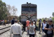 إصابة 4 أشخاص في تصادم قطار ركاب معطل بجرار سحب غرب الإسكندرية