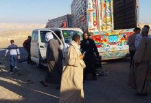 إصابة 8 أشخاص إثر تصادم ميكروباص مع شاحنة نقل ثقيل متعطلة بطريق الخارجة- أسيوط